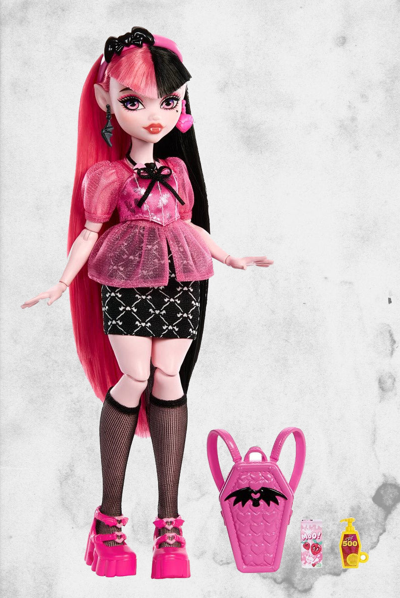 Monster popular High Draculaura 10.5-Inch Doll