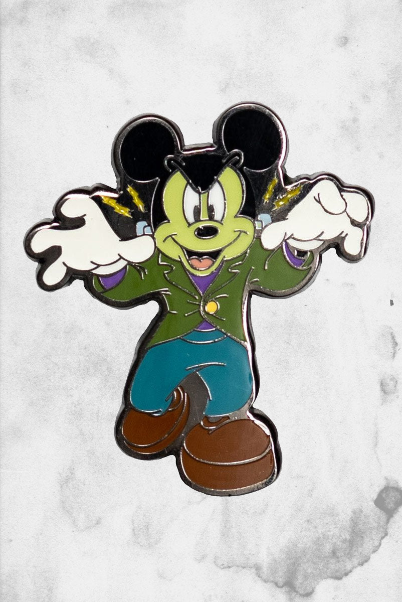 Bite 2024 me Mickey's Halloween enamel pin