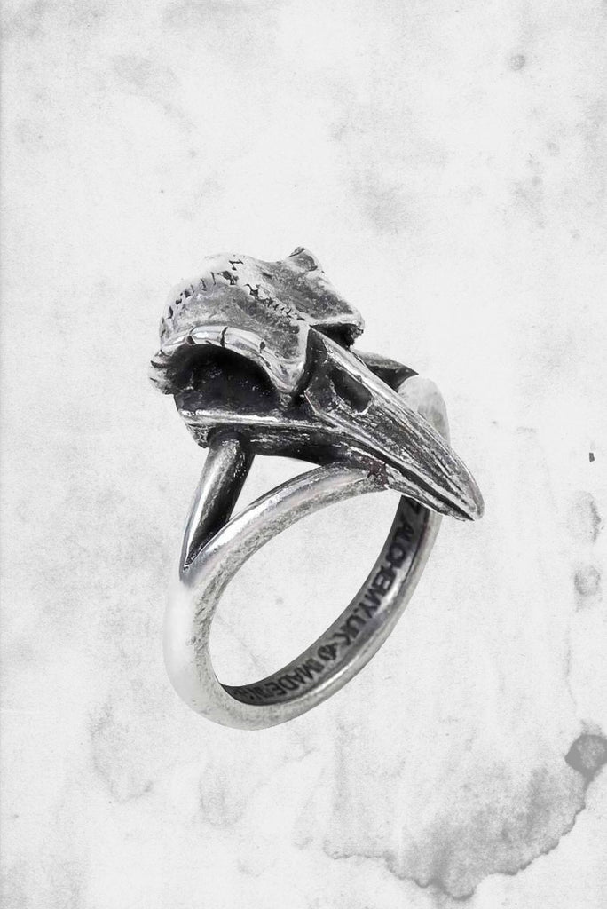 Rabeschadel Klein Ring – Post Mortem Horror Bootique